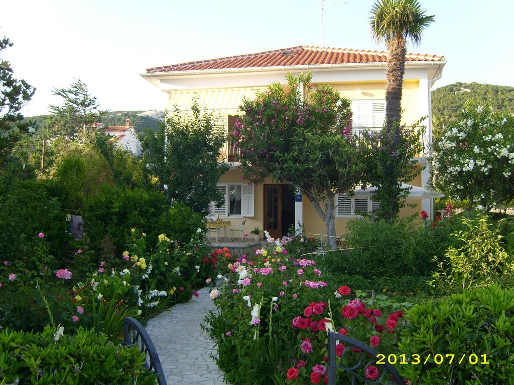 Apartments Antica Rab Town Eksteriør bilde