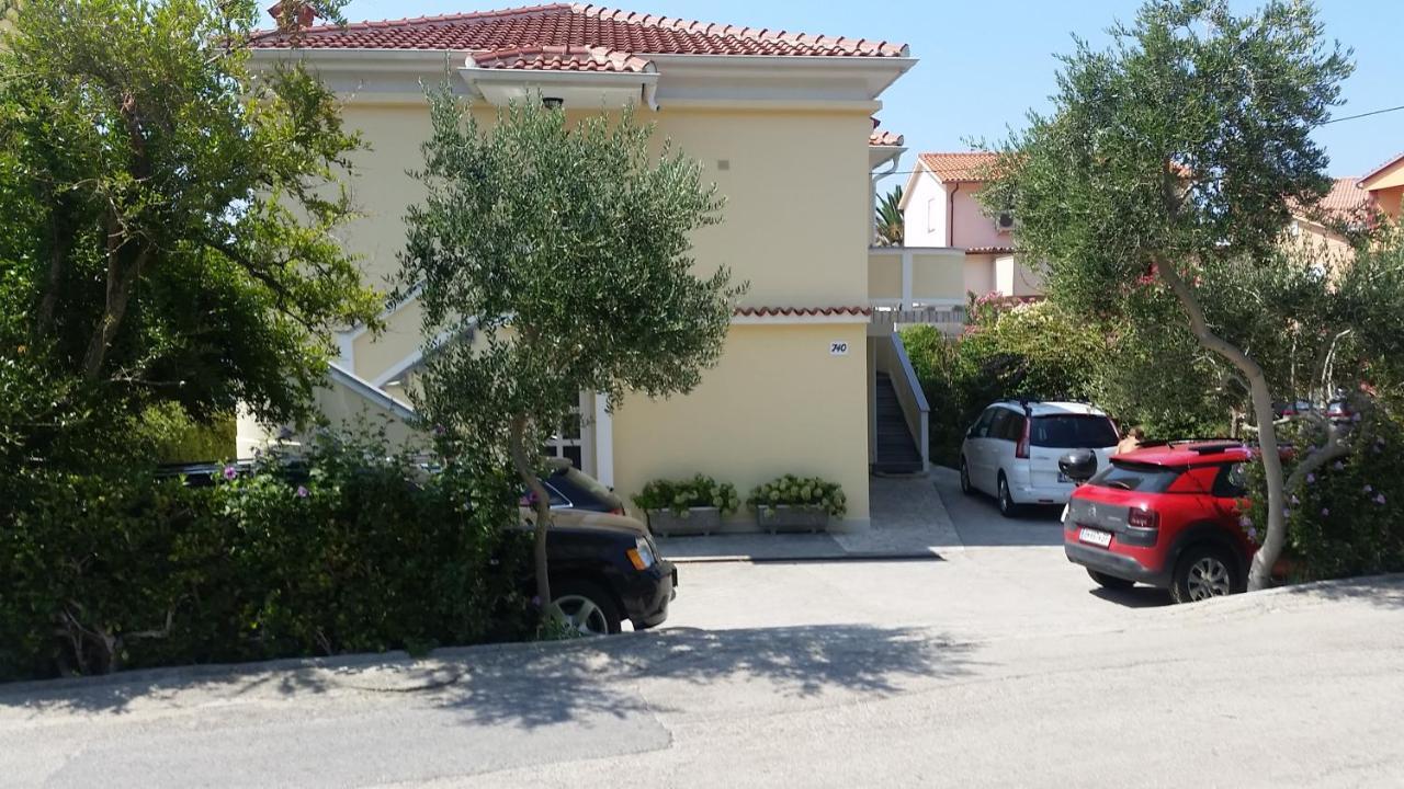 Apartments Antica Rab Town Eksteriør bilde